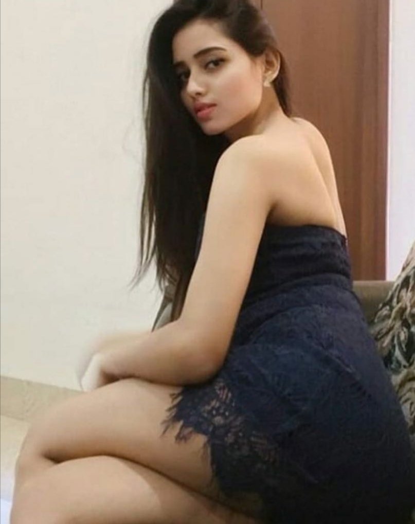 Female escort Lahore